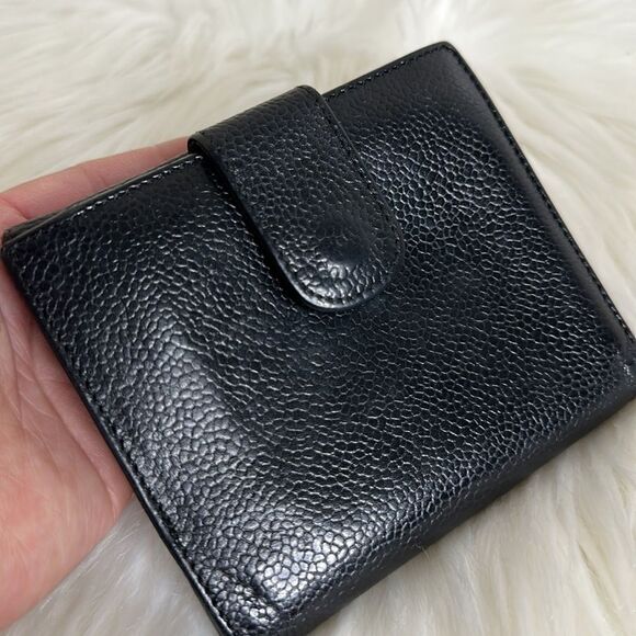 💯Authentic Chanel Caviar Short Wallet🍀 - Picture 16 of 17